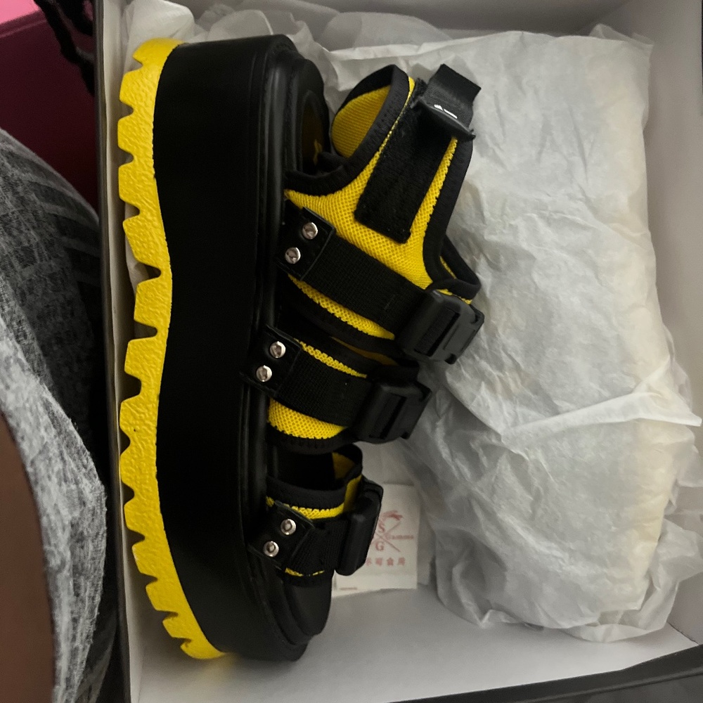 platform sandles